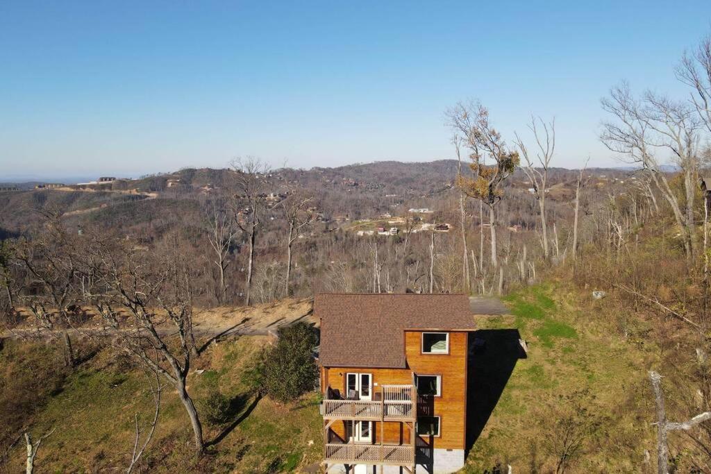 Walnut Ridge Cabin. Sleeps 7-11! Hot Tub, Pool Table, Minutes To Downtown Gatlinburg! Экстерьер фото