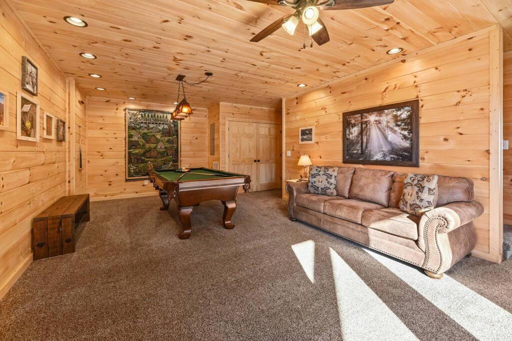 Walnut Ridge Cabin. Sleeps 7-11! Hot Tub, Pool Table, Minutes To Downtown Gatlinburg! Экстерьер фото